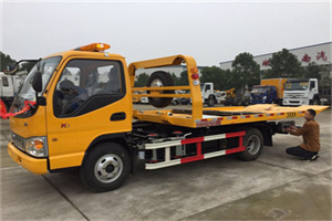 爱辉区哪里有拖车服务